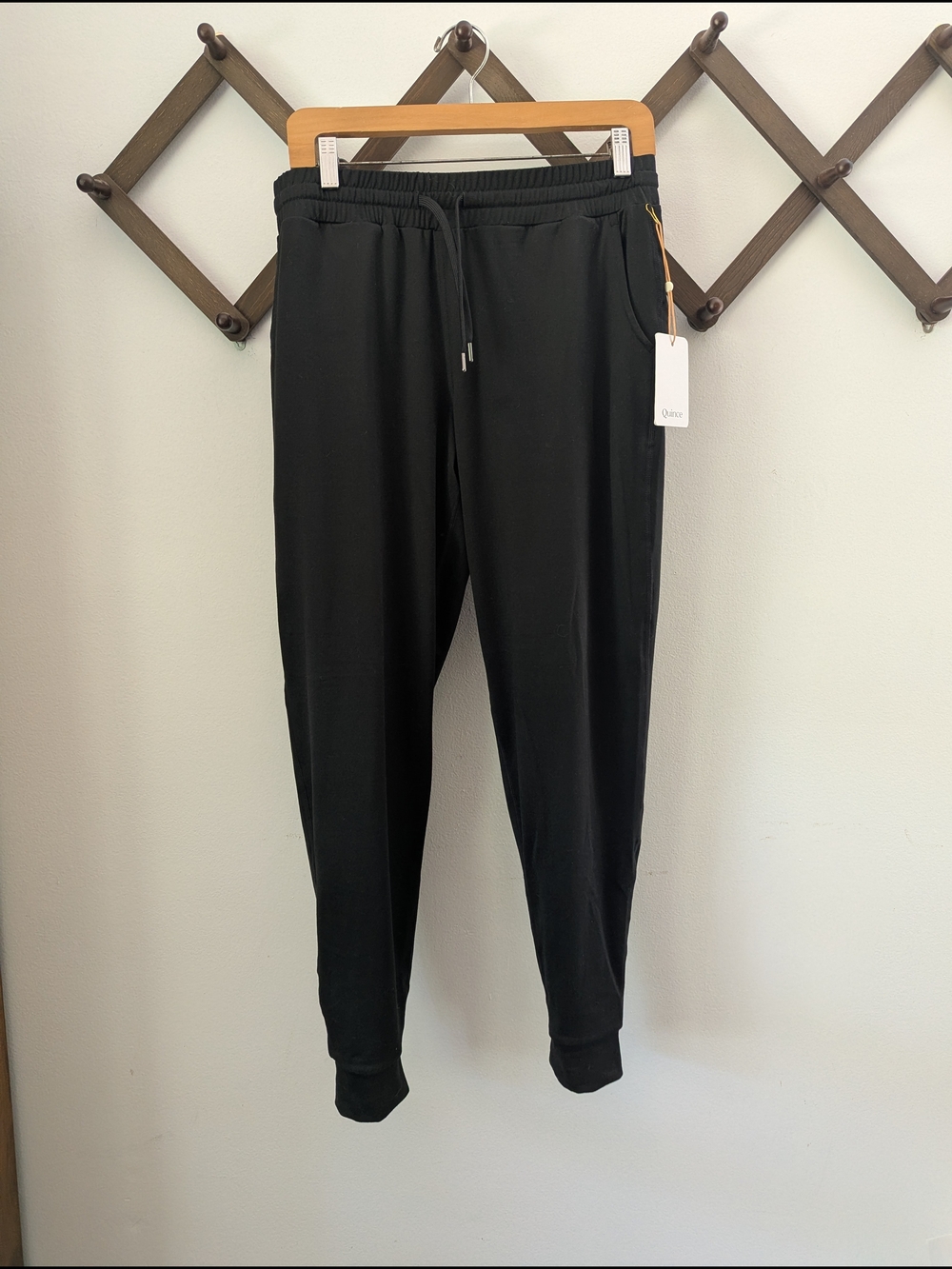 Quince Flowknit Mid-Rise Joggers in Black - Picture 4 of 7